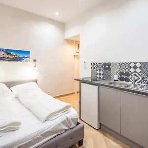 studio-in-the-heart-of-marseille-vieux-port.fr-provencehotel.com/